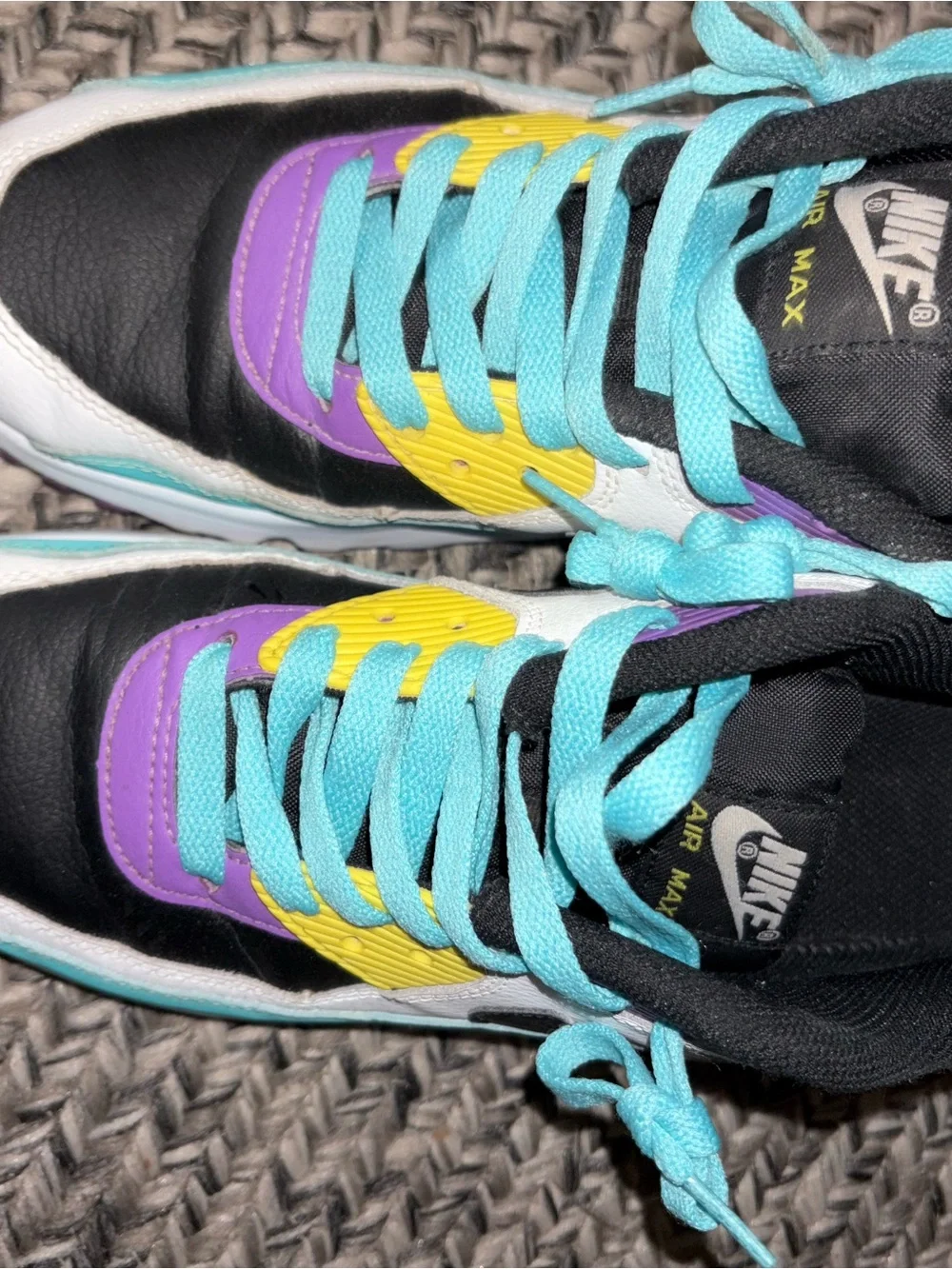 Nike bold multicolor